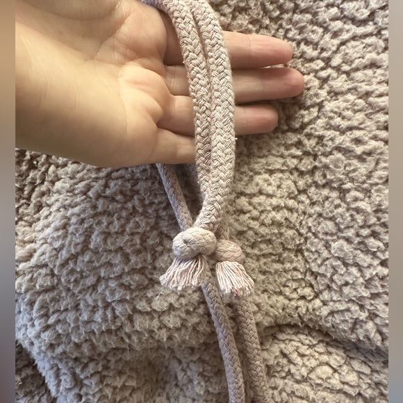 American Eagle women’s hoodie - Picture 3 of 7